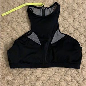 Chestee sport bra